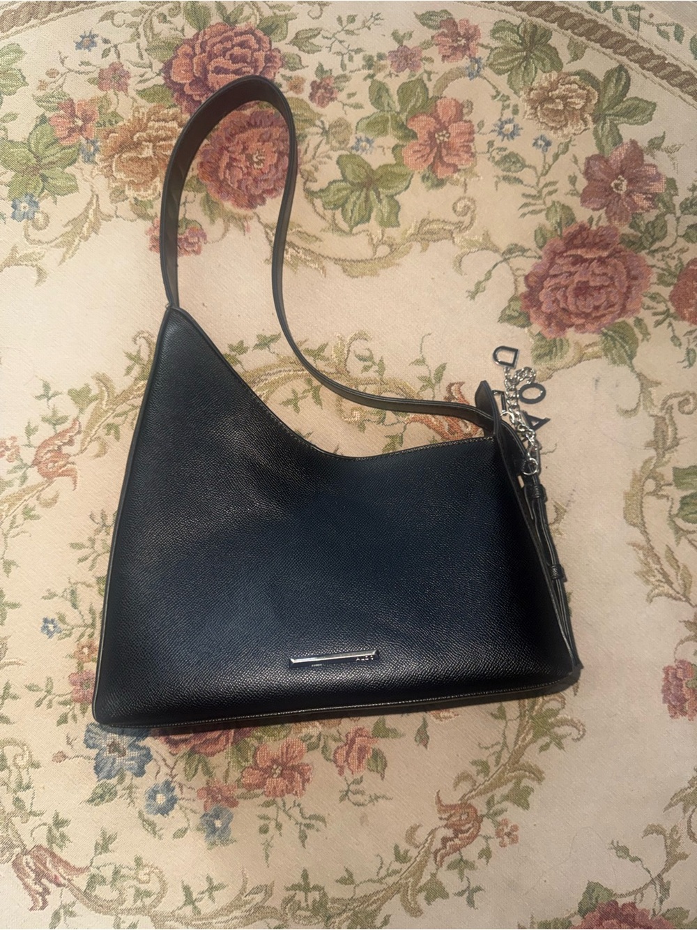 Black Leather Shoulder Bag - Classic Women's Hobo